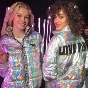 VICTORIA’S SECRET PINK Y3K Silver Holographic
Puffer Jacket Size XS Rare